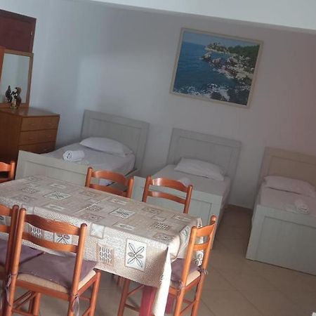 Himara Apartments Екстериор снимка