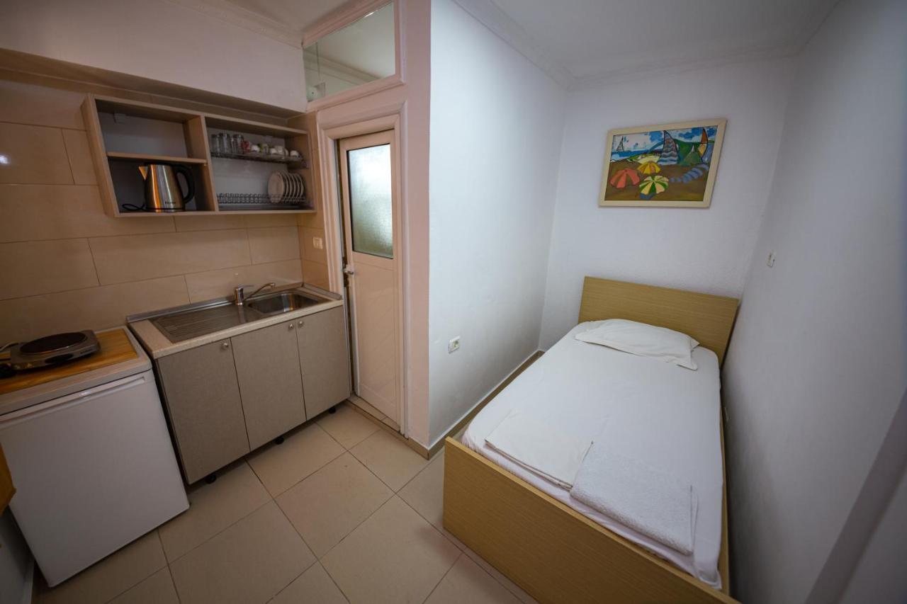 Himara Apartments Екстериор снимка