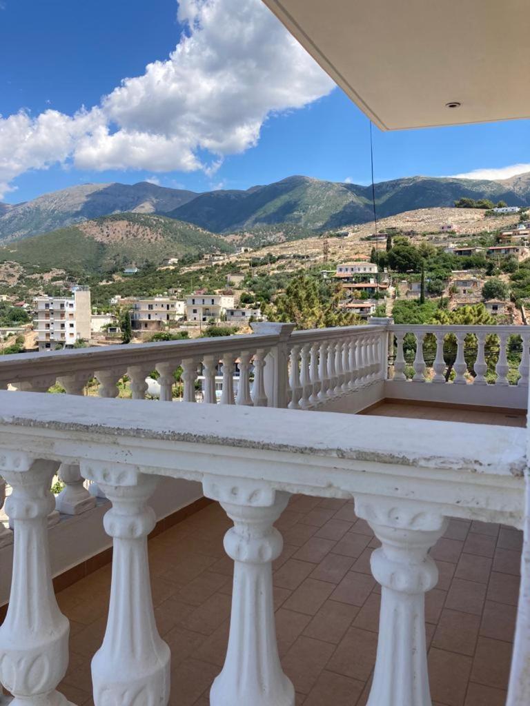 Himara Apartments Екстериор снимка