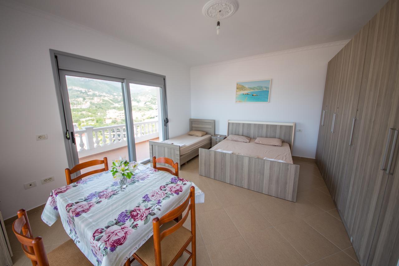 Himara Apartments Екстериор снимка
