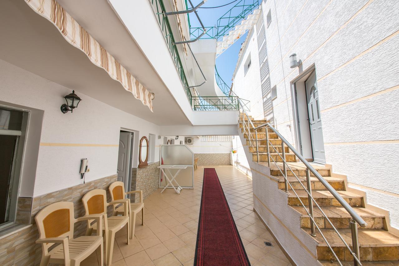 Himara Apartments Екстериор снимка
